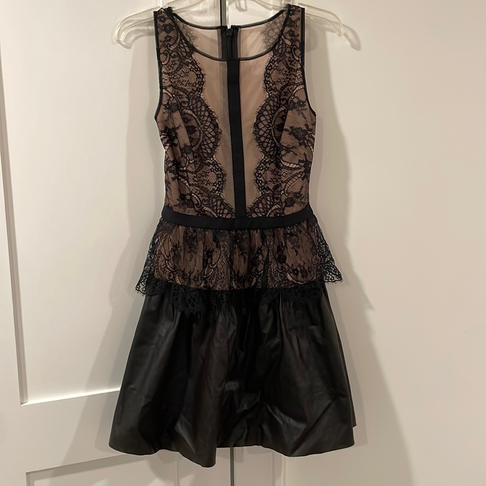 BCBGMaxAzria Lace/Leather Sheer Mini Dress size 8 - Antiwardrobing Tag Attached